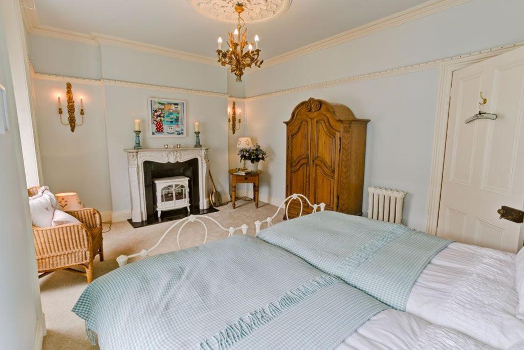 فيلا Bay House بوماريس المظهر الخارجي الصورة