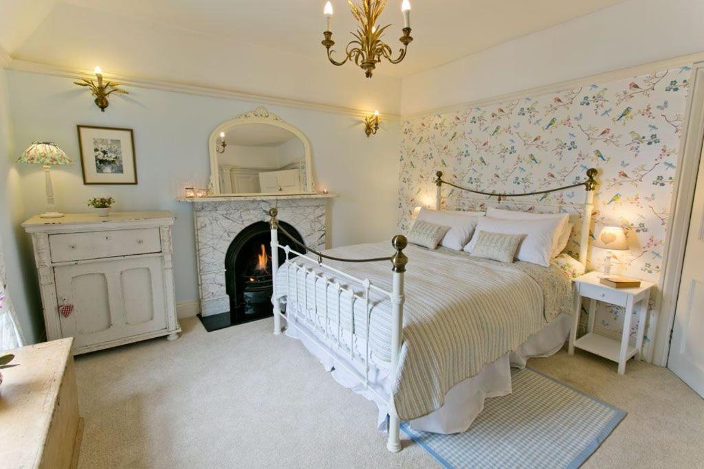 فيلا Bay House بوماريس المظهر الخارجي الصورة
