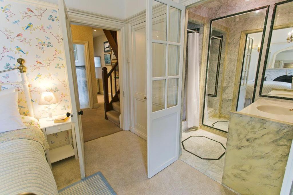 فيلا Bay House بوماريس المظهر الخارجي الصورة